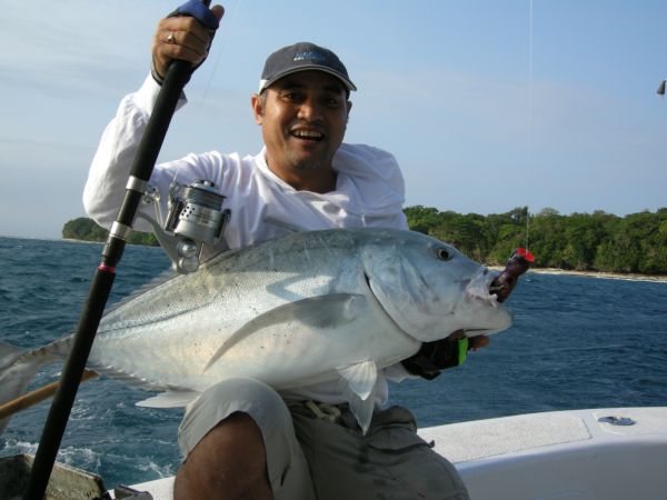 GT Giant Trevally - บีนัวงัน - Indonesia