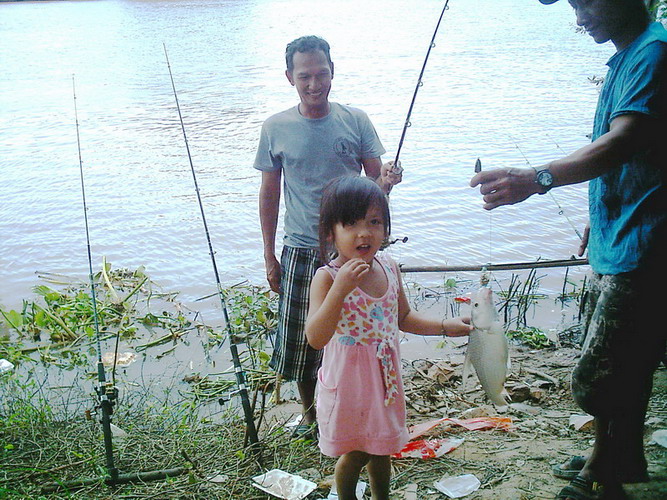 ลูกสาวชวนไปตกปลา
