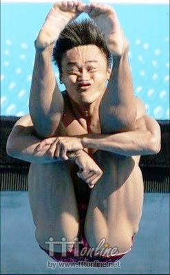 ภาพหลุด! นักกีฬากระโดดน้ำ 