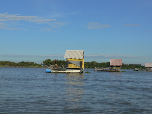 เรือนแพ Fishing กราบสวัสดีปีใหม่ 2552 ทุกท่าน