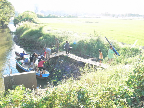 เรือนแพ Fishing กราบสวัสดีปีใหม่ 2552 ทุกท่าน