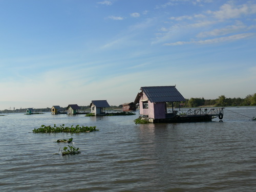 เรือนแพ Fishing กราบสวัสดีปีใหม่ 2552 ทุกท่าน