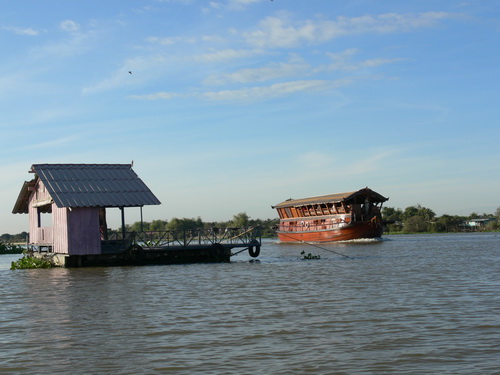 เรือนแพ Fishing กราบสวัสดีปีใหม่ 2552 ทุกท่าน