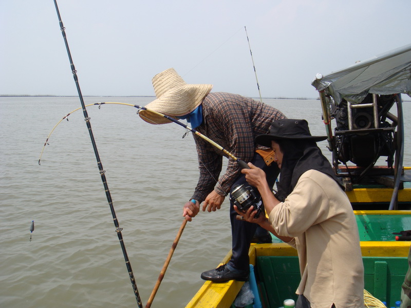 ไต๋หนุม  พรานบุรพา ทีมงานหนองจอก กระเบน