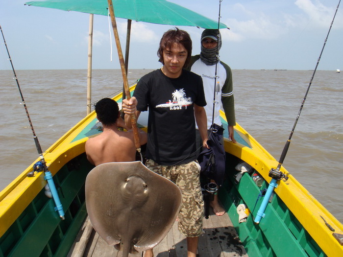 พรานบุรพาลงเรือบางทราย