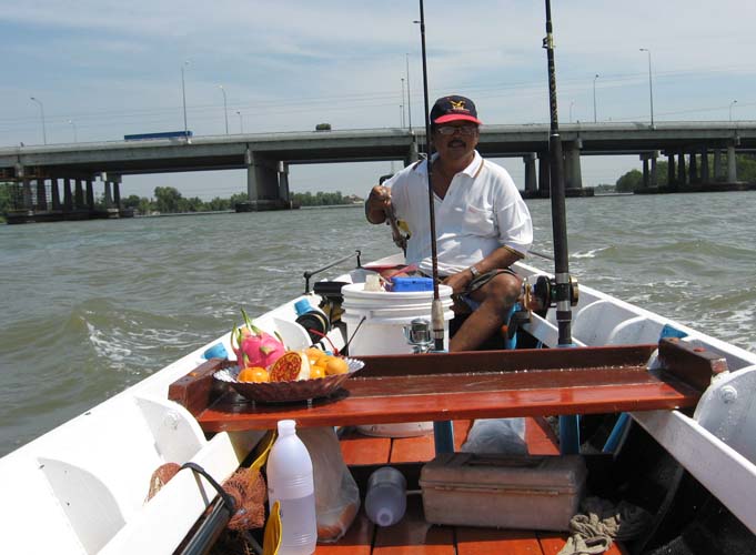 ลูกผู้ชาย...เรือพายกับสายน้ำ 1