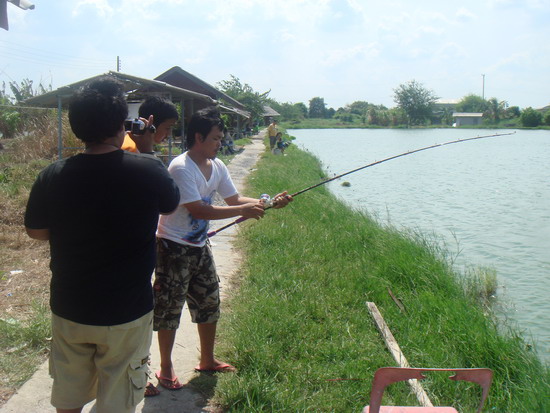 ครั้งแรกของเด็กโรงหวานโคราชที่บ่อพรัชพริ้ง