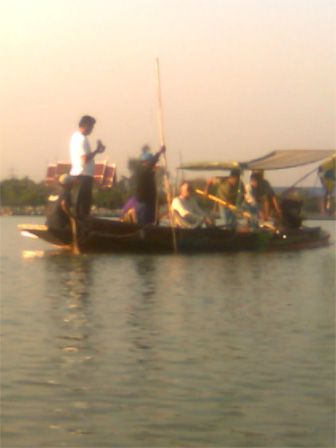 ล่องเรืออัมพวา เจอของดี . . . !!