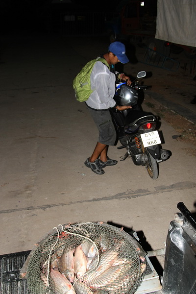 เรือนแพ Fishing ปลาเข้าดีคับช่วงนี้