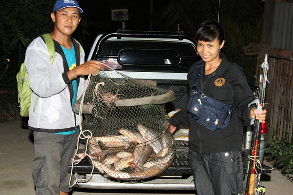 เรือนแพ Fishing ปลาเข้าดีคับช่วงนี้