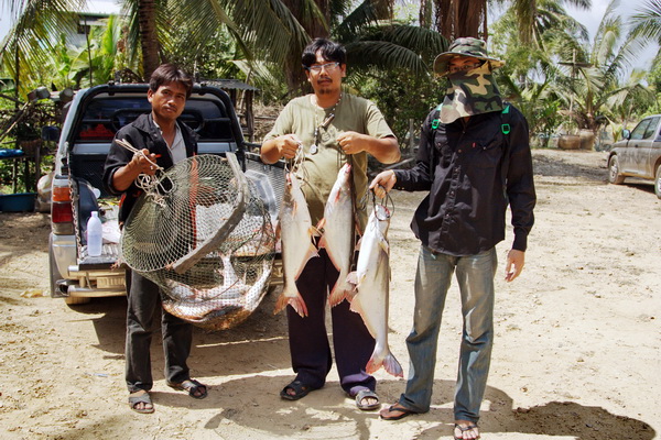 เรือนแพ fishing วันอาทิตย์นี้ล่ะคับ