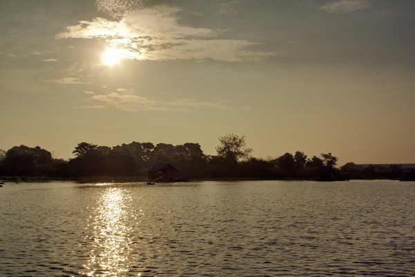 เรือนแพ fishing วันอาทิตย์นี้ล่ะคับ