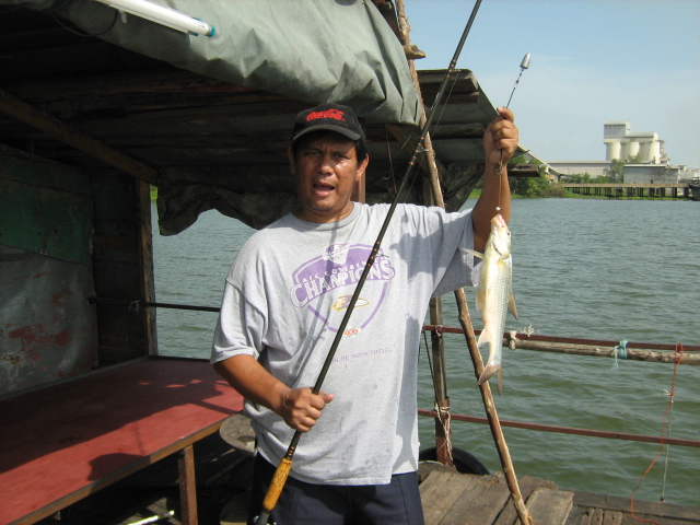 เค้ามาได้ไงที่แพลุงแก่บางไทร