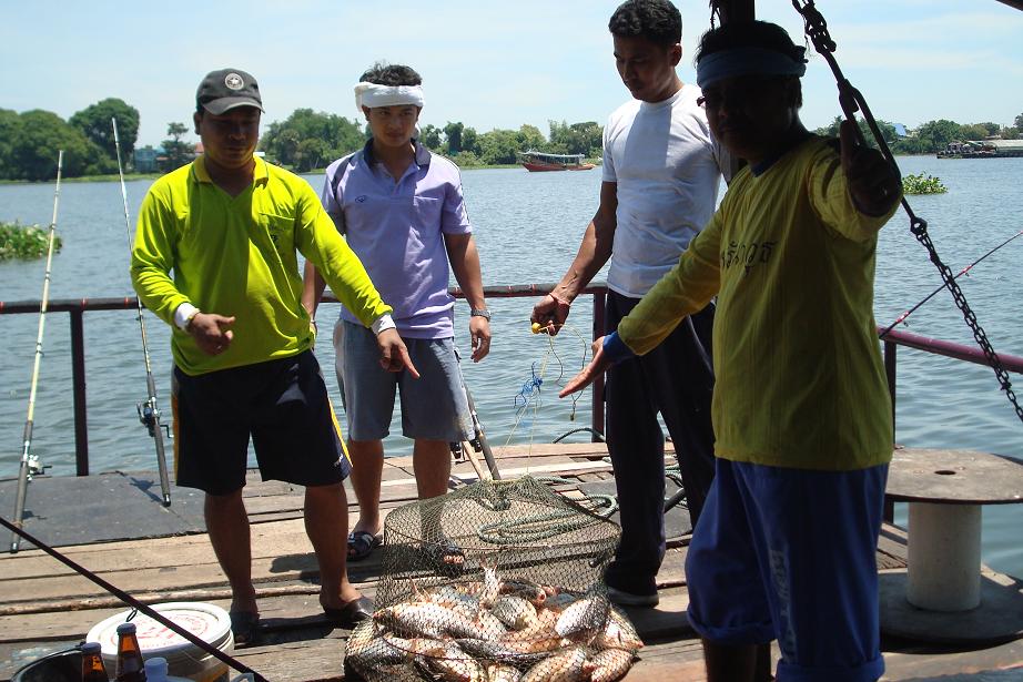 กระชังแตกภาค 2 โดย ขุนรัตนาวุธ