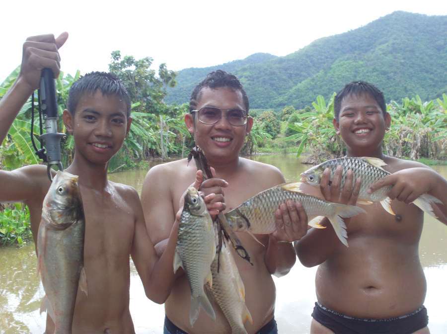 พาเด็กๆ ตะเวณตกปลา(2)