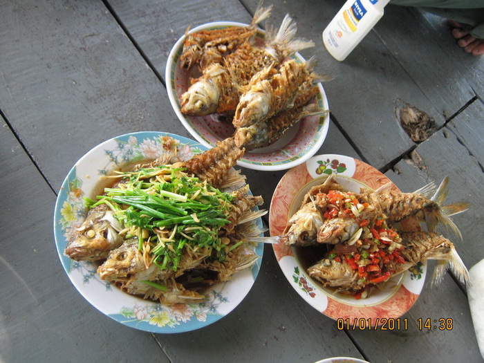 ปีใหม่ของพวกเราครับ @เรือนแพฟิชชิ่ง