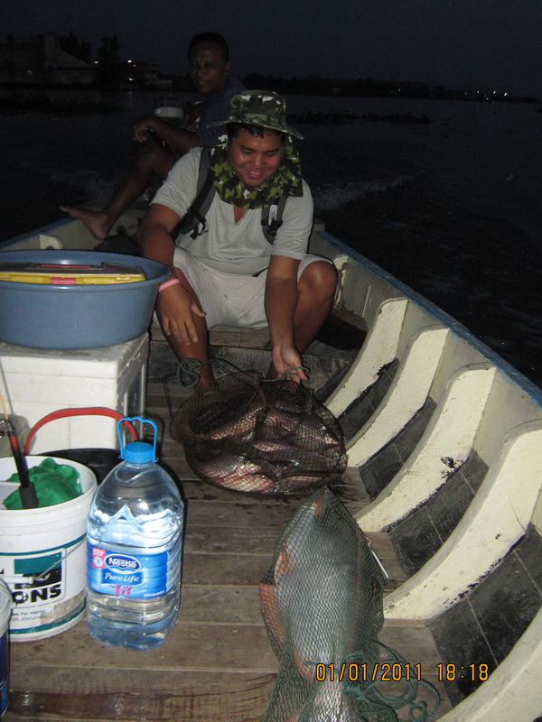 ปีใหม่ของพวกเราครับ @เรือนแพฟิชชิ่ง