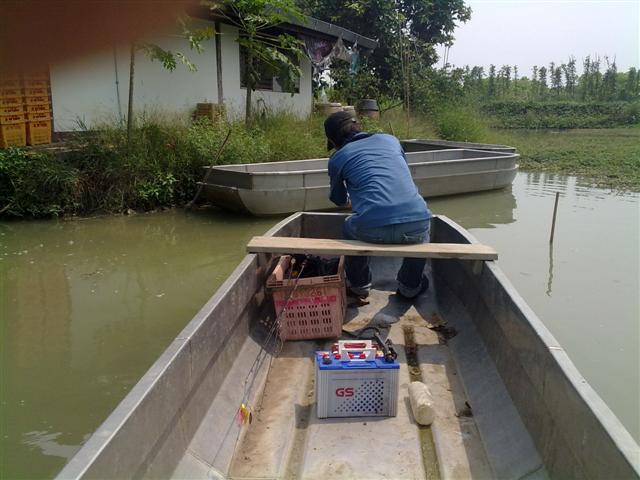 ลองเรือตีปลาที่สวนมะละกอ 130 ไร่