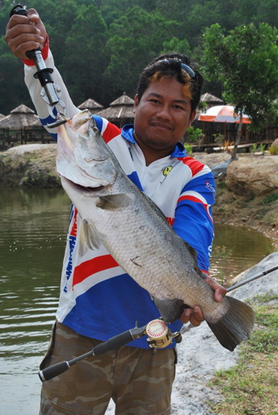 บ่อตกปลากระพง Pattaya R/C Fishing Park