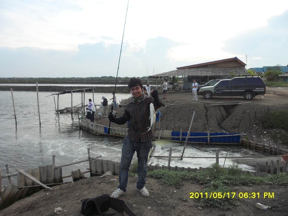 +++จันทร์-อังคารที่ "บ่อน้องพลอย"+++