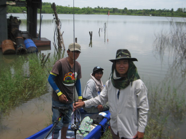 เอาเรือใหม่น้องเอกไปเจิมมาครับ