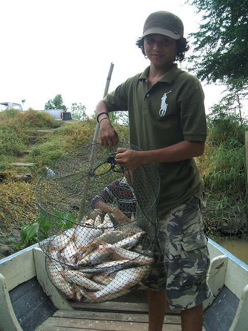 ไปนอนเล่นที่เรือนแพ fishing บางไทร