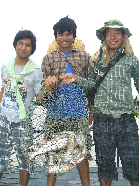 วันพักผ่อน ที่เรือนแพ fishing