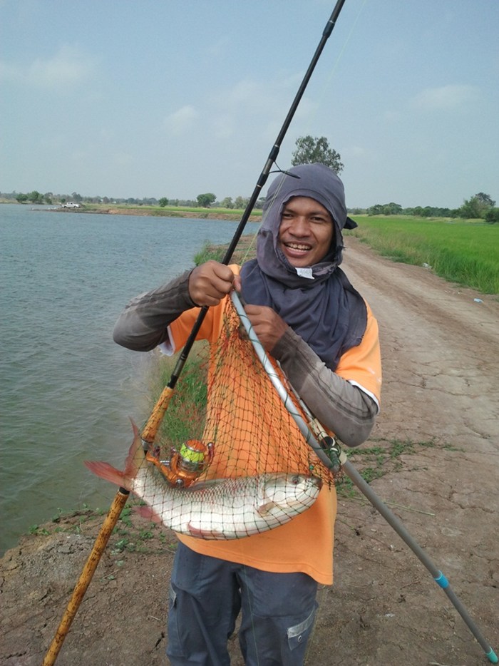 Small Gub Fishing Team วันหยุด