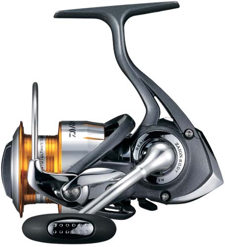 Pflueger Patriarch VS  DAIWA FREAMS 2011