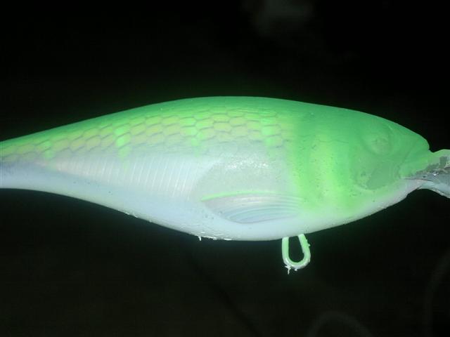 มือใหม่โคราช(เหยื่อเก่าๆทำสีใหม่ครับ)rapala