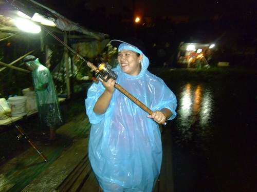 บ่อตกปลาลุงณัฐ ปลายไกด์วันอาทิตย์ที่ 16 กันยายน 2555