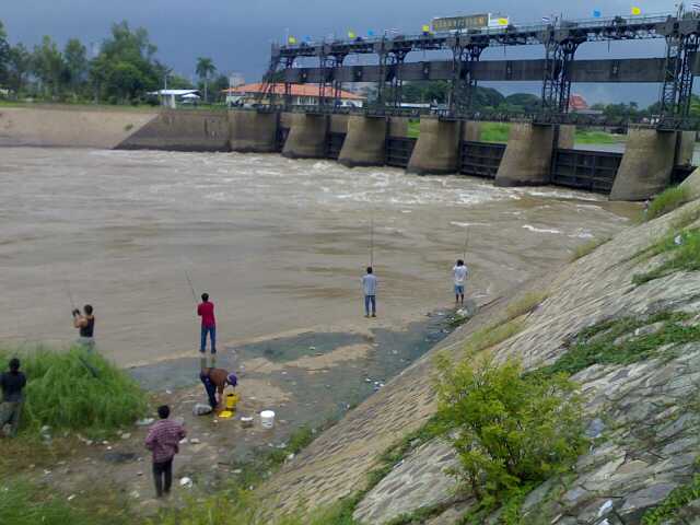 สถานการณ์น้ำเขื่อนพระรามหก