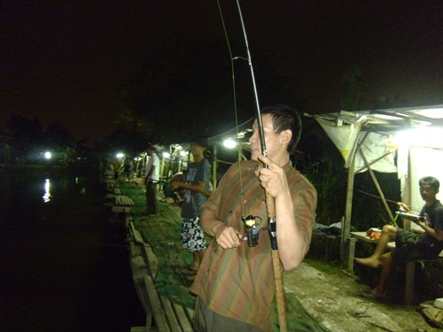บ่อตกปลาลุงณัฐ ปลายไกด์วันอาทิตย์ที่ 30 กันยายน 2555