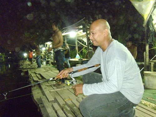 บ่อตกปลาลุงณัฐ ปลายไกด์วันอาทิตย์ที่ 28 ตุลาคม 2555