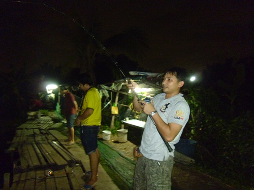 บ่อตกปลาลุงณัฐ ปลายไกด์วันพุธที่ 31 ตุลาคม 2555