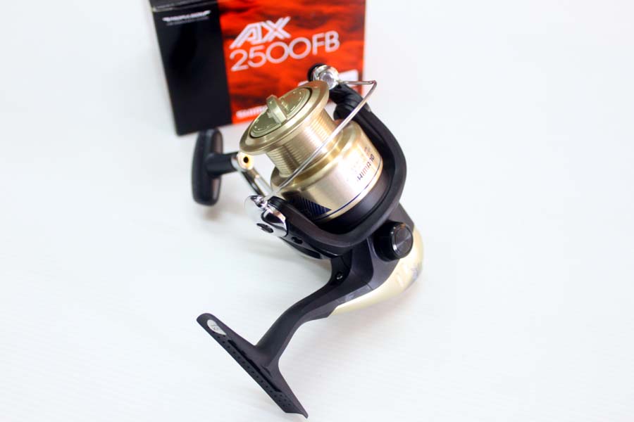 ขอถามรอกสองตัวนี้ครับ Shimano AX2500FB กับ BANAX tv 103