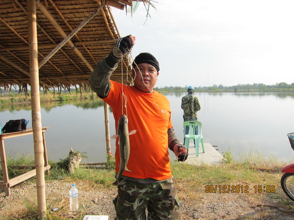 บ่อตกปลาน้องพลอย2