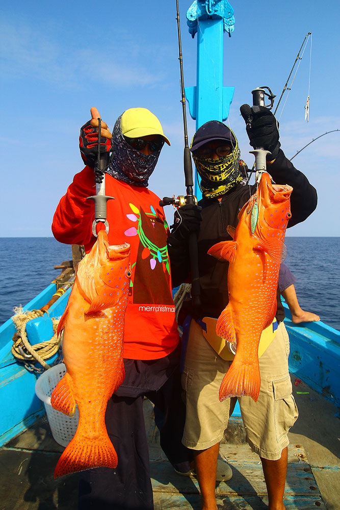 YAKUZA FISHING TOUR Light jigging in Surin Islands.