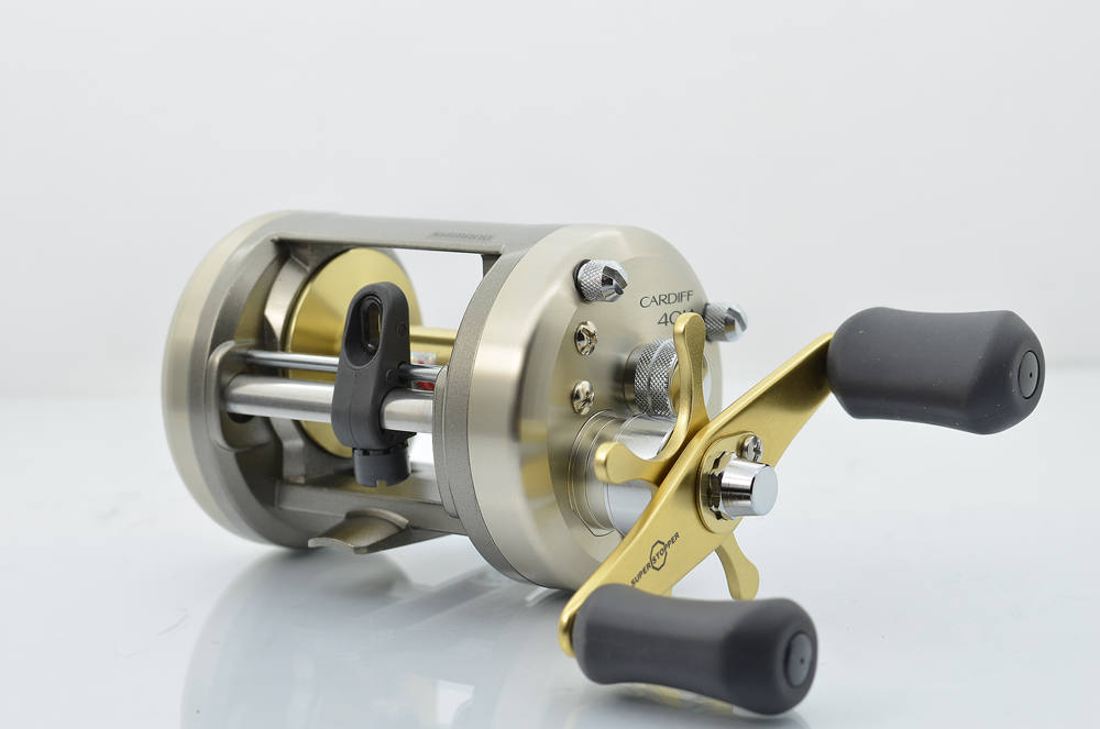 ขอความรู้ รอก SHIMANO CARDIFF 401A ครับ