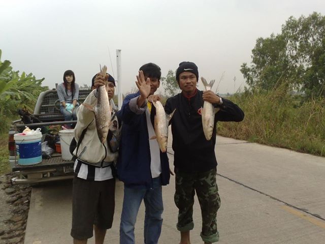 ทีมงาน ขุนทอง วันวานยังหวานอยู่ ที่บางไทร