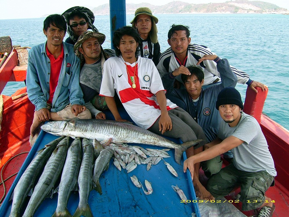 ชวนเพื่อนๆ ลพบุรีไปตกปลาทะเลเกาะสีชัง เดือนธันวาคม