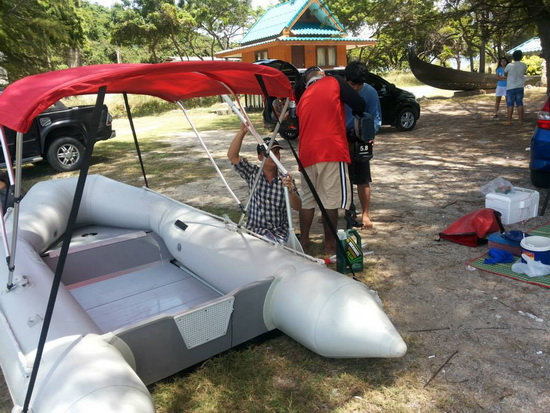 เรือยางลัลล้า หาดนางรำ
