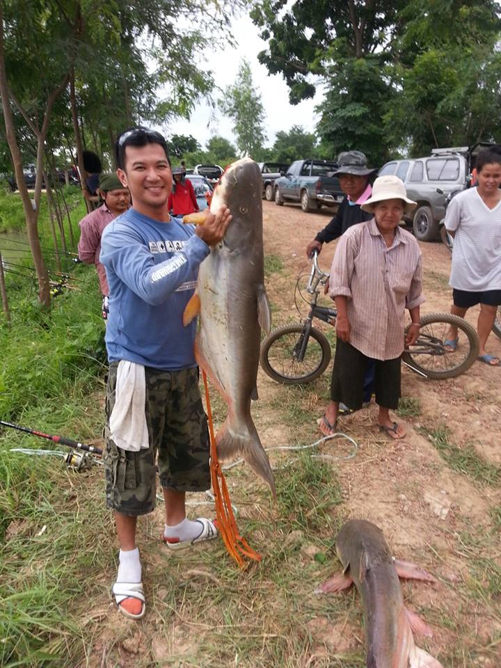 ป่าแซงกับทีมงานขุดแห้ว