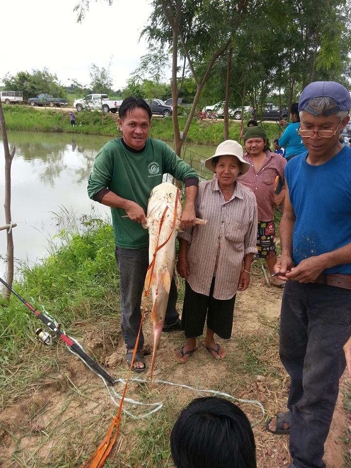 ป่าแซงกับทีมงานขุดแห้ว