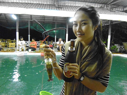 แข่งตกกุ้งที่บ่อปั้นทิพย์วันพุธที่ 16 ตุลาคม 56