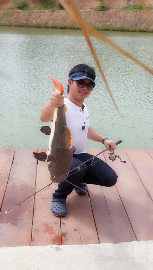 GIANT FISHING PARK  (หนังดองครับ)