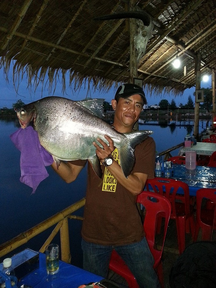 บ่อเรียบด่วน ก๋วยเตี๋ยวเรือเพื่อชีวิต ซอยคู้บอน