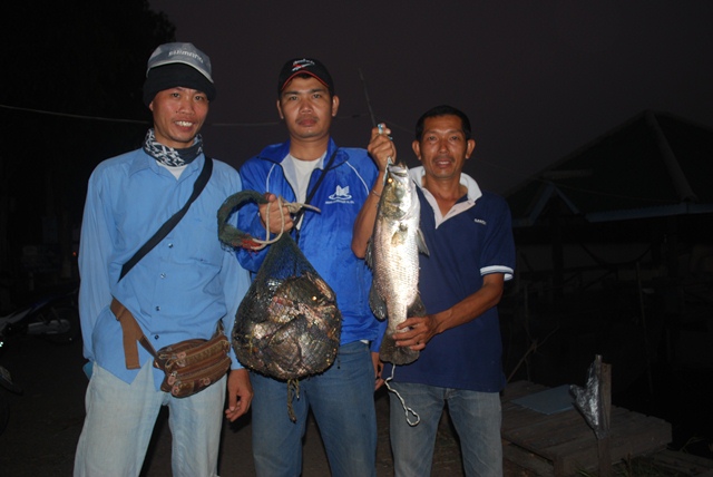 บ่อตกปลาหนุ่มบางวัว (บ่อปลารวม) วันที่ 9 - 03 - 57