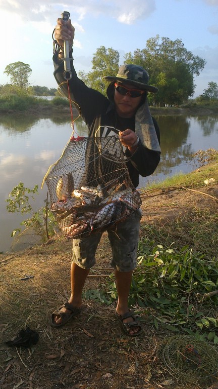 ตกปลาที่ คลองหาดยาง 23.5 kg 2013-11-01 chotbedtepteva