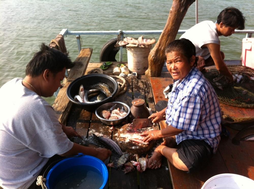 เมื่อ(ศรีทองทีม)บุกเขื่อนศรี_แพลุงเสริฐ